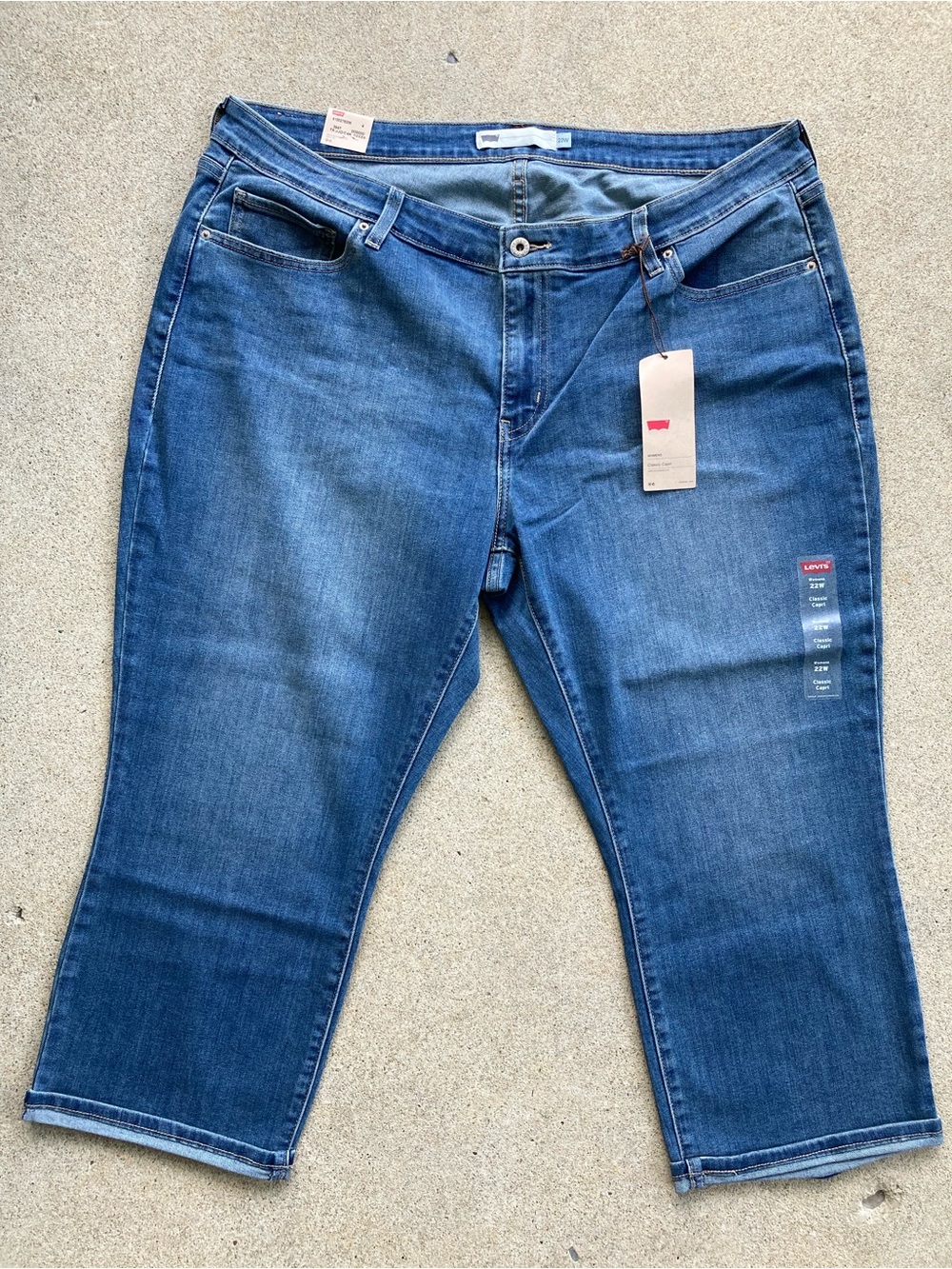 Levi's Women's Blue Capris Size 22W